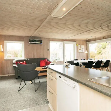 Casa de Férias 7 Person Holiday In Bogense